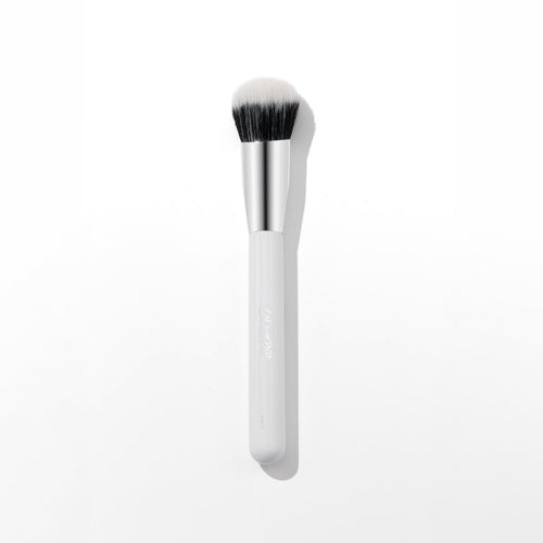 Angled Blending Face Brush - Smooth Finish